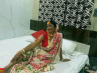 Desi bhabhi going to bed alongside model! Indian Webseries keen sex!!